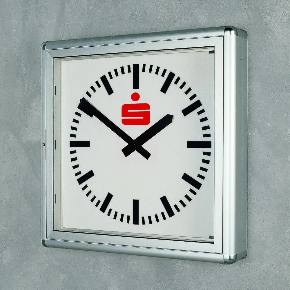 Fassadenuhr - Außenuhr - Quadratuhr U7